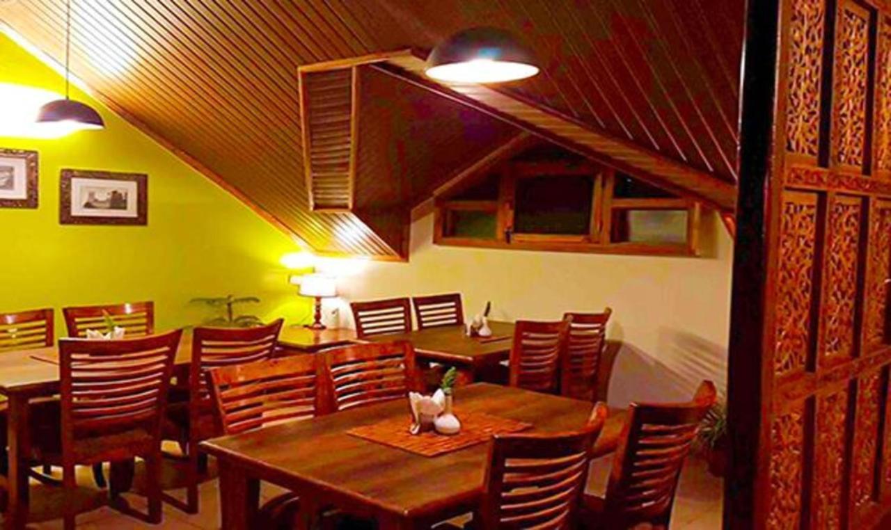 שימלה Wingait Inn - Hotel Near Mall Road מראה חיצוני תמונה
